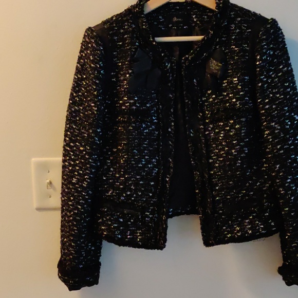 Blazer - Picture 3 of 4